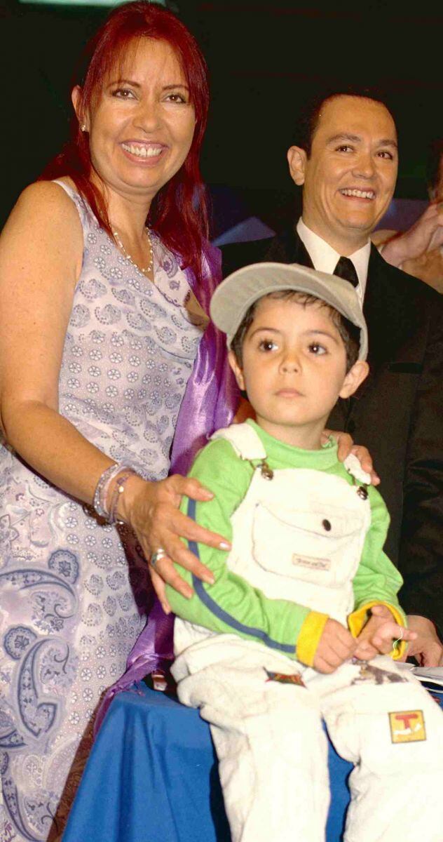 Así de guapo está el 'hijo' de Fernando Colunga y Adela Noriega en "Amor Real"