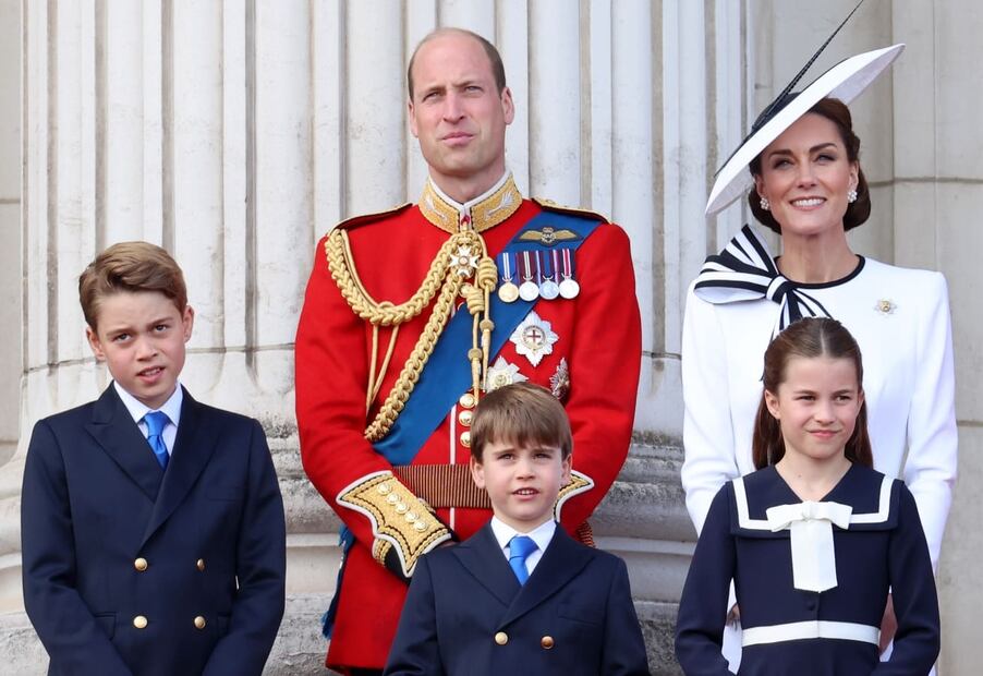 Kate Middleton junto al príncipe William y sus hijos, George, Louis y Charlotte en el desfile Trooping the Colour 2024 / Foto: Getty Images