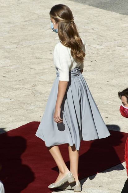 La princesa Leonor de Borbón luce sus primeros tacones en evento oficial
