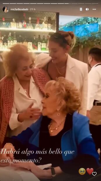 Silvia Pinal y Michelle Salas se reencuentran en la Ciudad de México