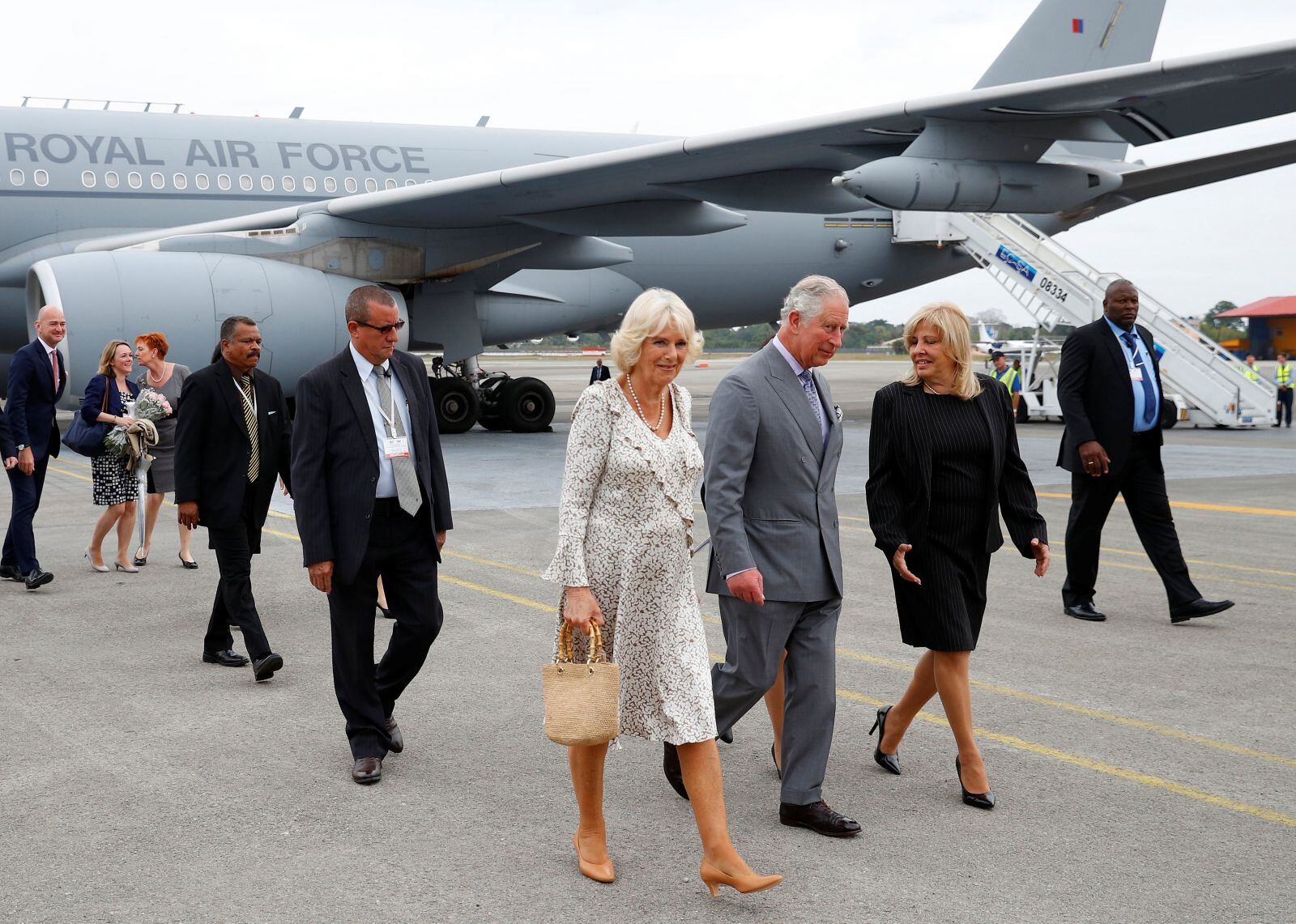 Príncipe  Carlos llega a Cuba para la primera visita real oficial de la historia