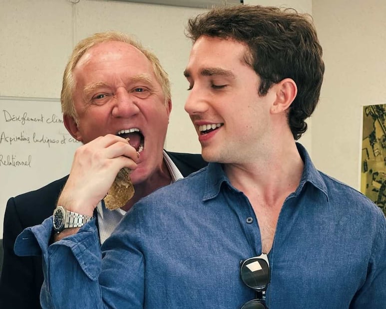 François-Henri Pinault y su hijo François Jr. / Foto: Instagram @salmahayek