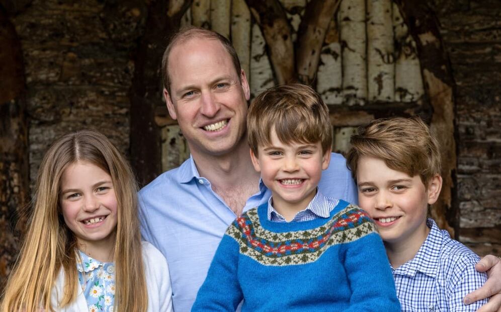 Twitter: @KensingtonRoyal