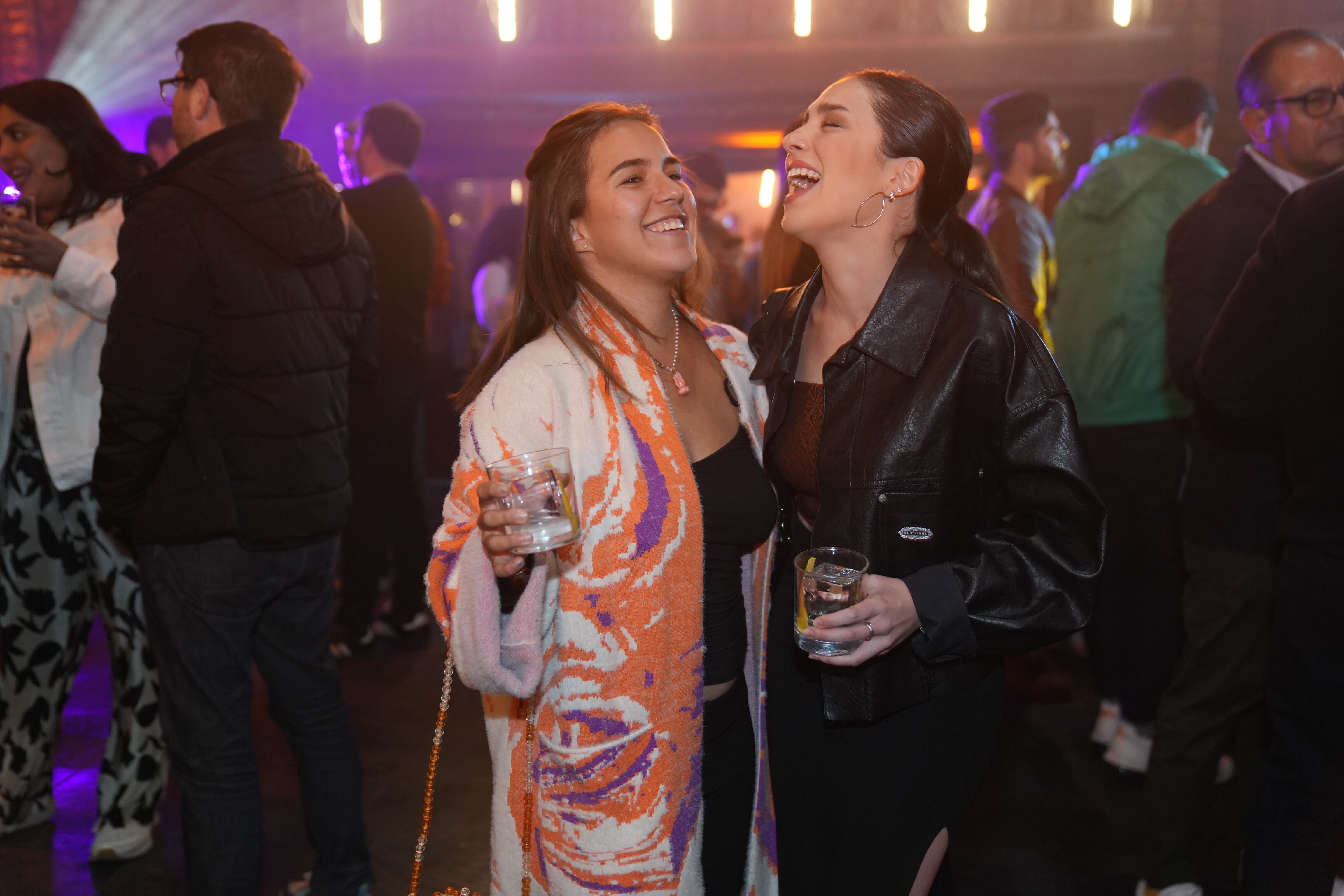 Irina Luhrs y Paula Moro. (Foto: Héptor Arjona)