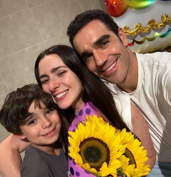 Ariadne Díaz y Marcus Ornellas con su hijo Diego / Foto: Instagram