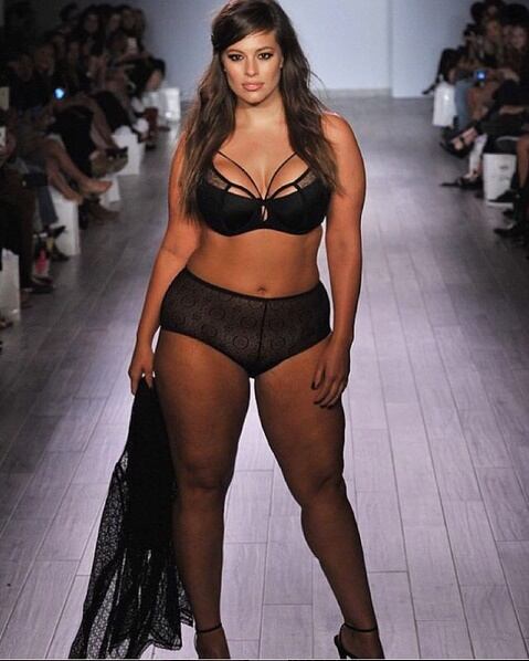 Ashley Graham y sus curvan conquistan la Semana de la Moda de Nueva York