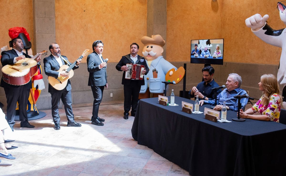 La celebración de cumpleaños de Víctor González Torres en el recorrido de SimiCasa / Foto: Esteban Torreblanca
