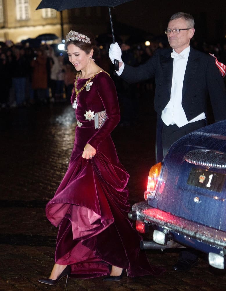 La princesa Mary llegando al castillo de Amalienborg en Copenhague para disfrutar del banquete de Año Nuevo / EFE
