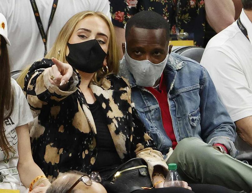 Mira a Adele de minifada y botas altas en cita romántica con Rich Paul 