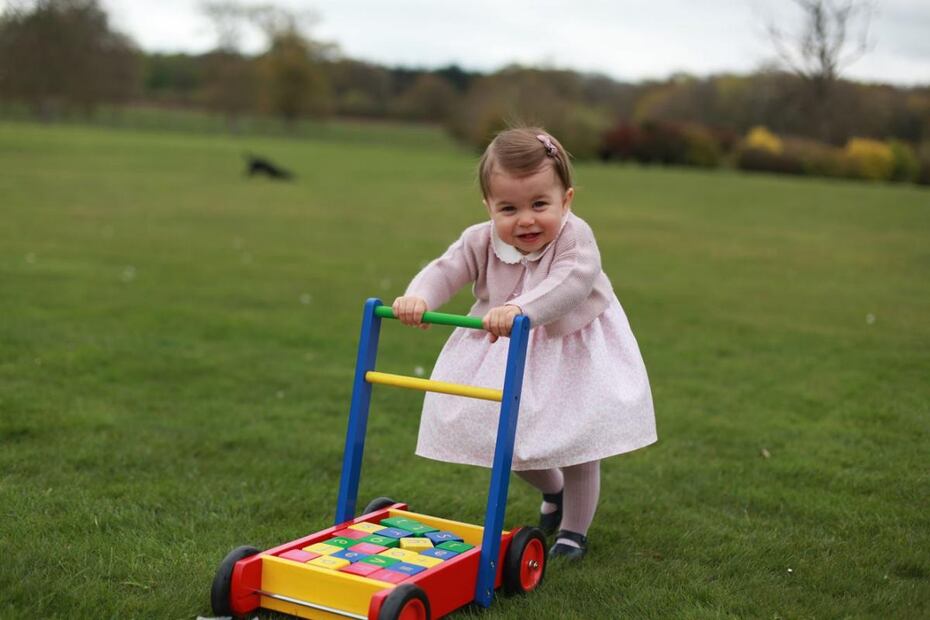 Así ha crecido la princesa Charlotte