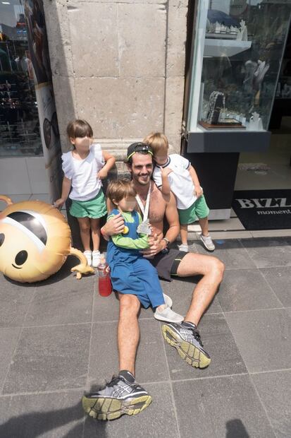 Paola Albarrán y Fernando Landeros en el Maratón de la Ciudad de México