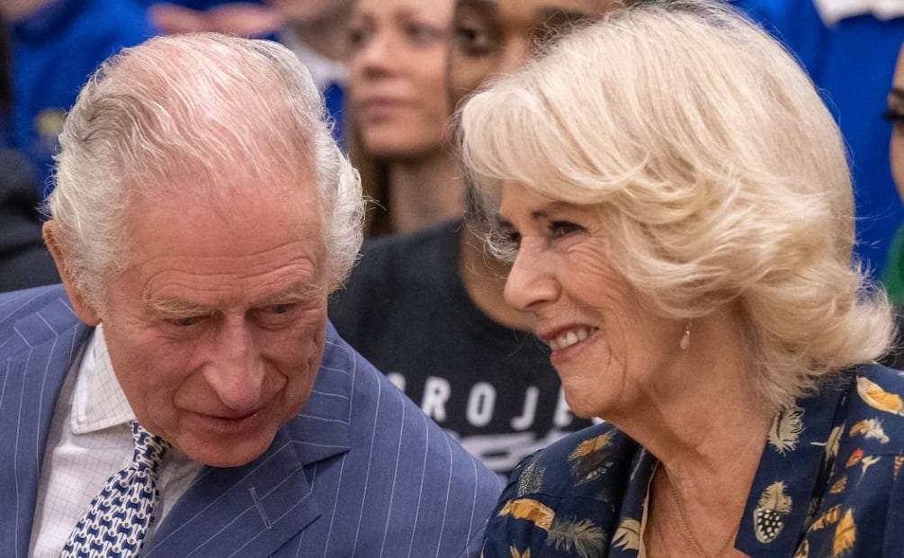 Después de los huevazos, Carlos III y Camila rompen el protocolo por la razón más conmovedora
