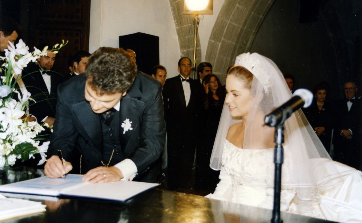 Lucero confiesa por qué Televisa transmitió su boda con Mijares