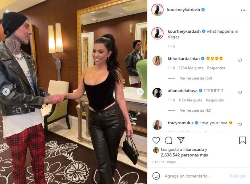 Kourtney Kardashian y Travis Barker se dan apasionado beso frente a una cámara