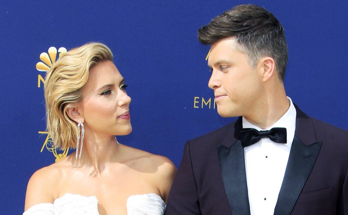 Colin Jost, esposo de Scarlett Johansson, confirma que la actriz está embarazada