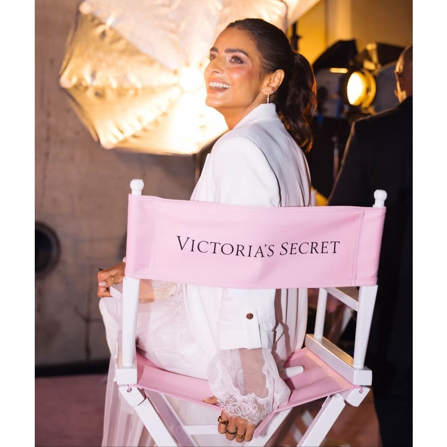 Aislinn Derbez en el Victoria's Secret Fashion Show 2025 / Foto: Instagram
