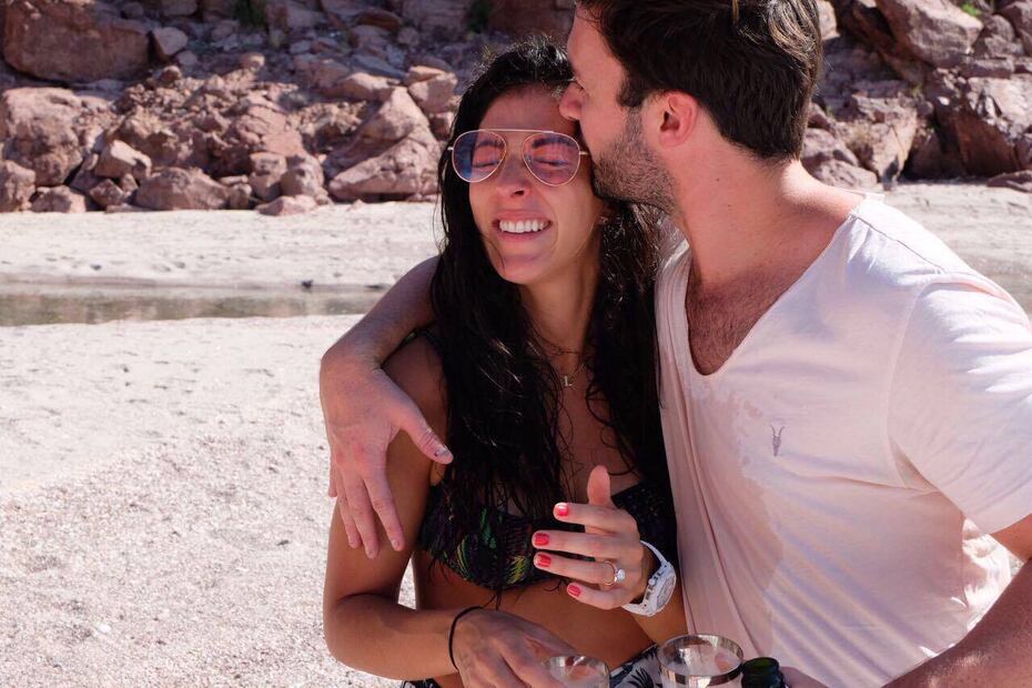 Lorena Murat y Sergio Amescua se comprometieron