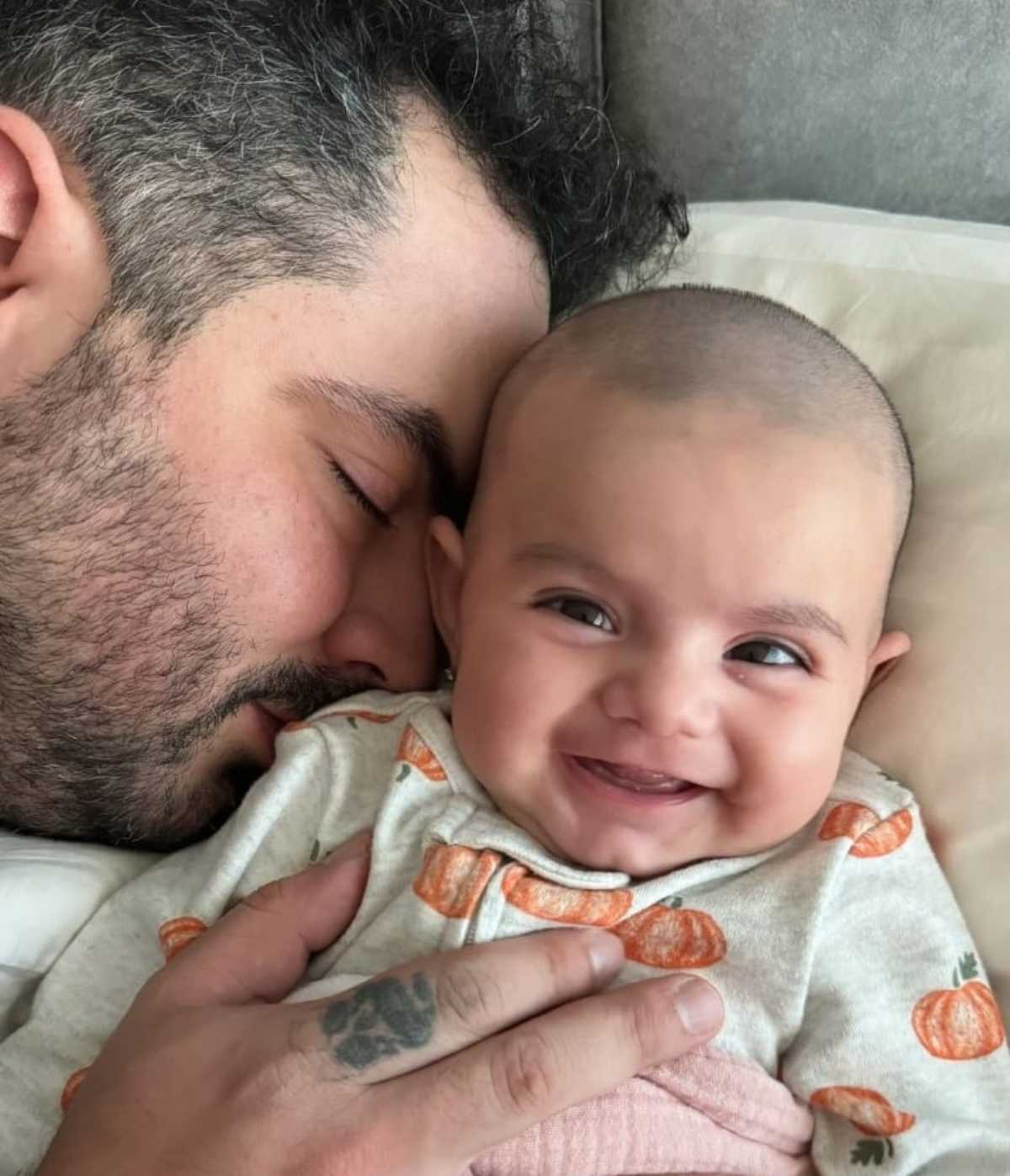Tessa, con su nuevo look, junto a José Eduardo Derbez / Foto: Instagram