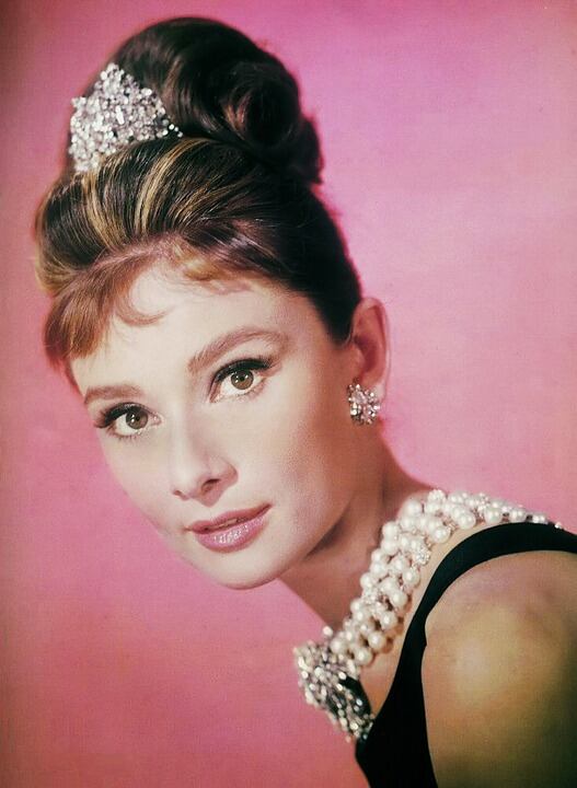 Lady Gaga usó la joya que Jean Schlumberger creó para Audrey Hepburn