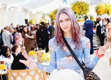 La novia de Elon Musk, Grimes, disfruta su contagio de Covid-19