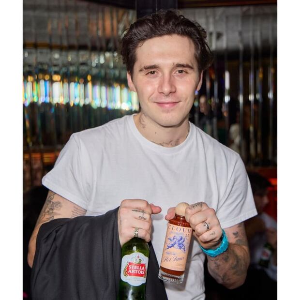 Brooklyn Beckham lanza 'Cloud 23',
su marca de salsas / Foto: Instagram