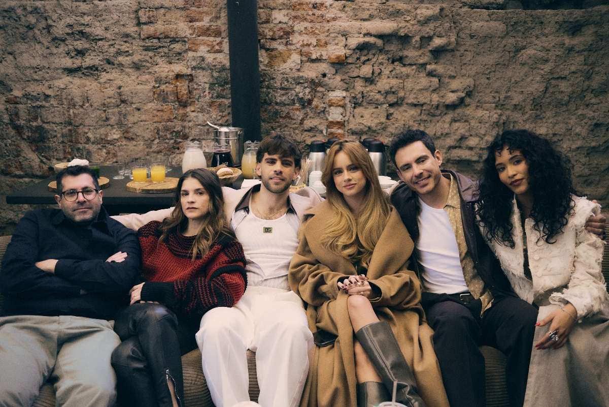 El elenco detrás de 'Como Agua Para Chocolate' / Foto: @frances.rou