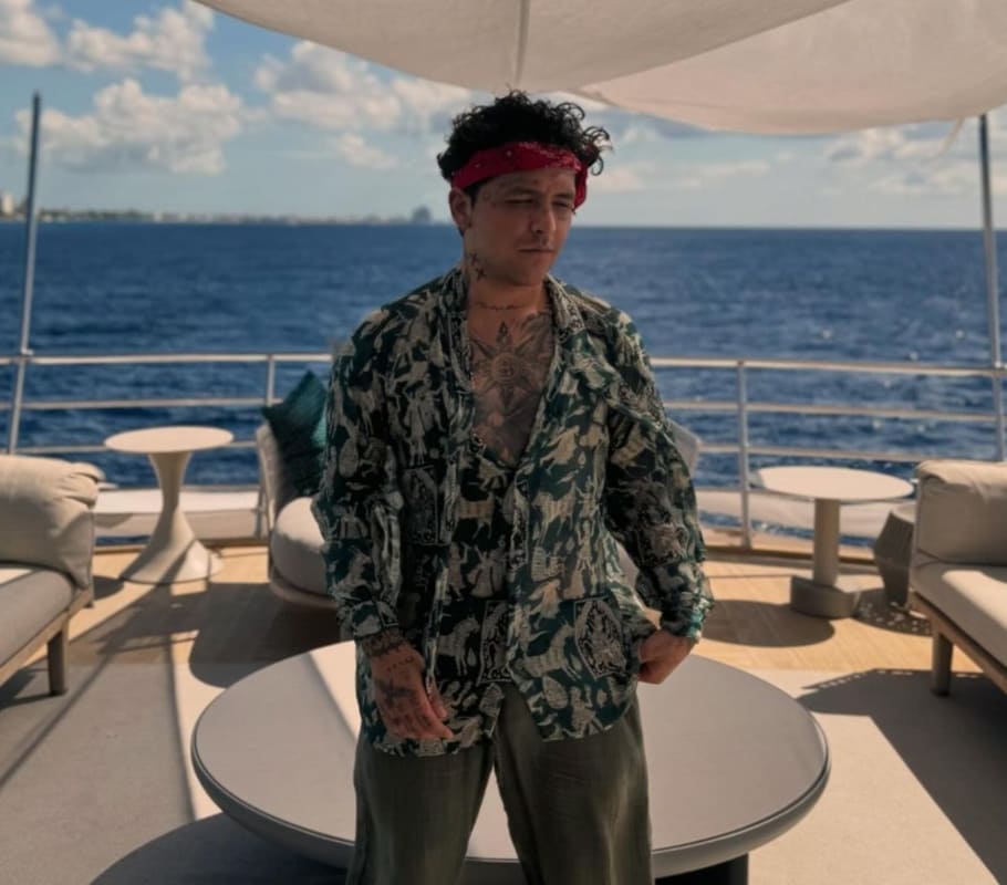 Christian Nodal disfruta del verano / Foto: Instagram