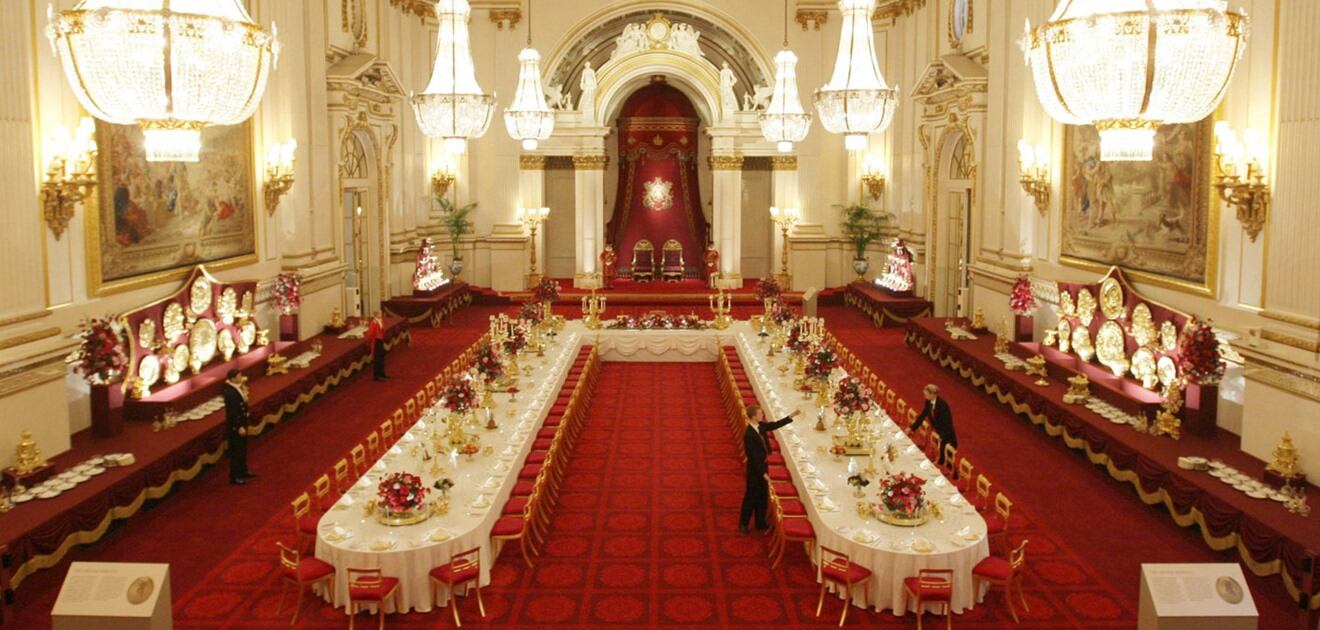 <p>(www.royal.uk)</p>