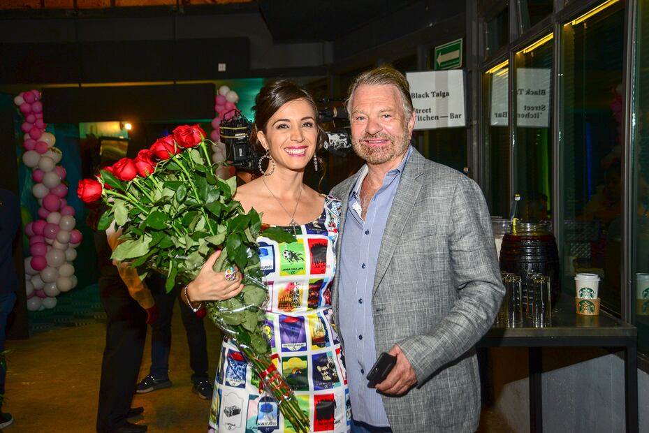 Ella es la novia de Jorge Castañeda