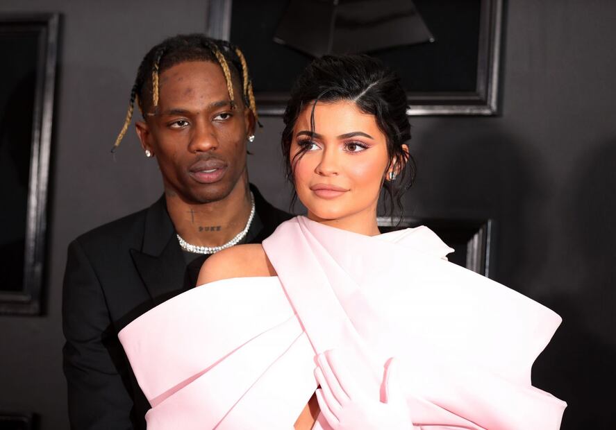 Travis Scott gastó cerca de 500 mil pesos en rosas para Kylie Jenner por su cumpleaños
