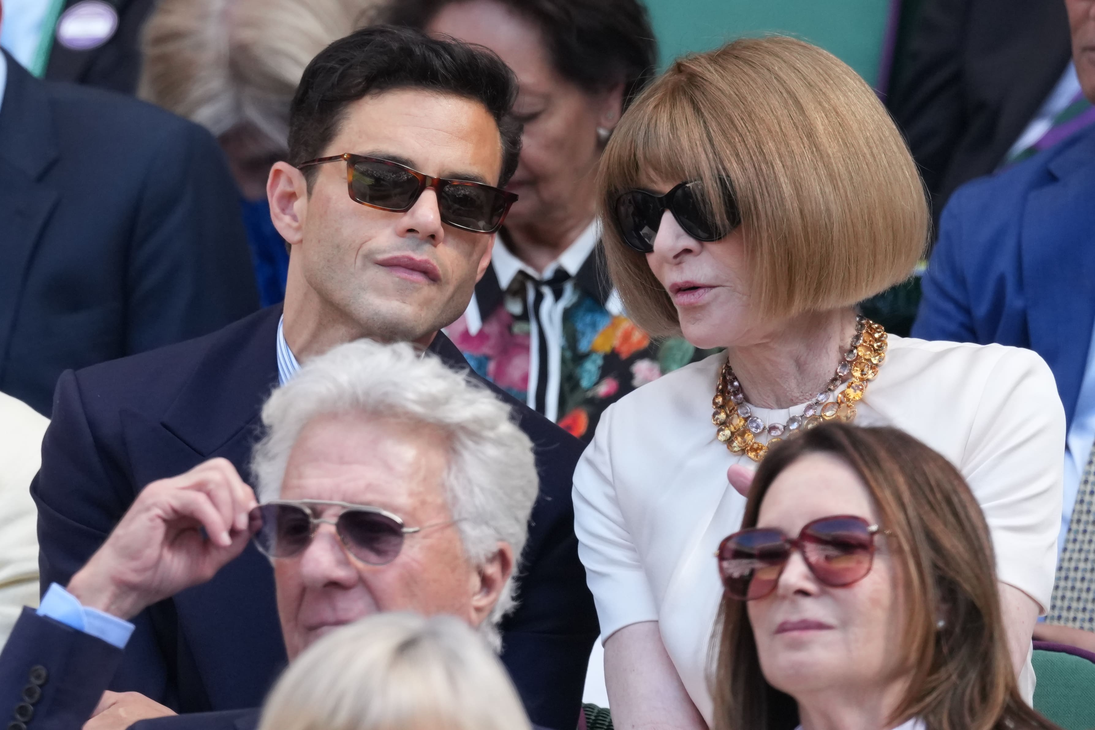 Rami Malek y Anna Wintour. (Foto: AP)