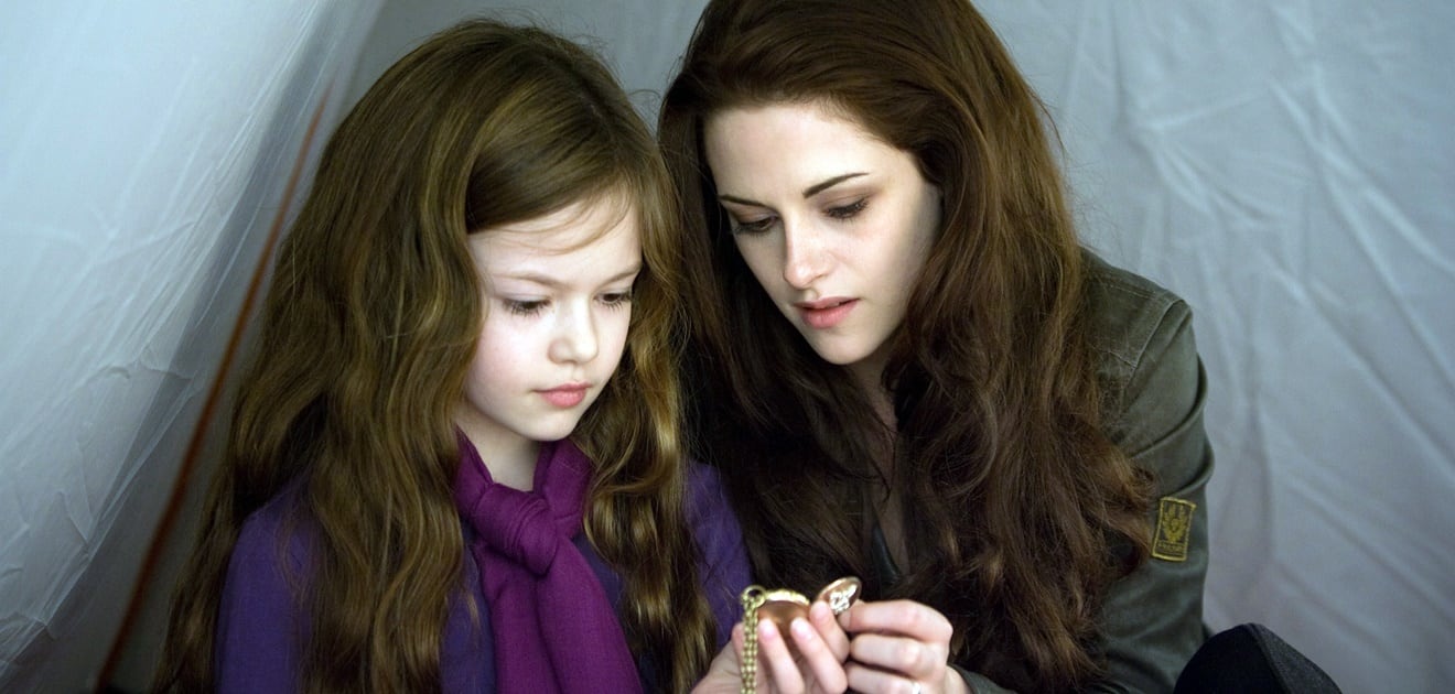 <p>Cuando era una niña, Mackenzie Foy formó parte del elenco de la última película de la saga "Crepúsculo". <strong>(Fotos: Archivo El Universal e Instagram)</strong></p>