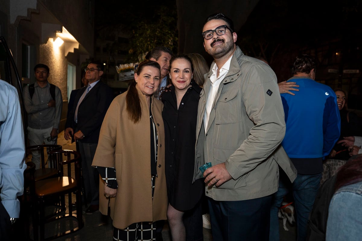 Erika Telich, Cristina Reus y  Gabriel Ealy. Foto: Esteban Torreblanca