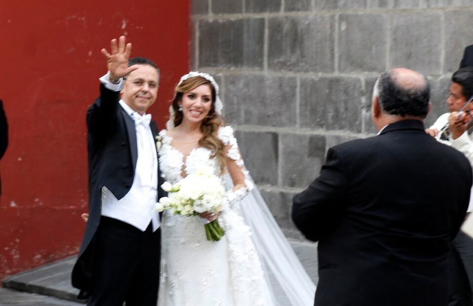 ¿Quién es César Yáñez Centeno y por qué hasta AMLO fue a su boda?