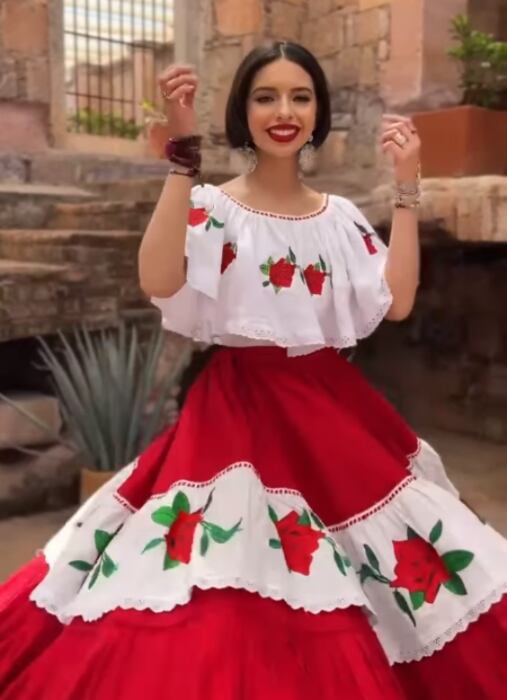 Instagram: @angela_aguilar_