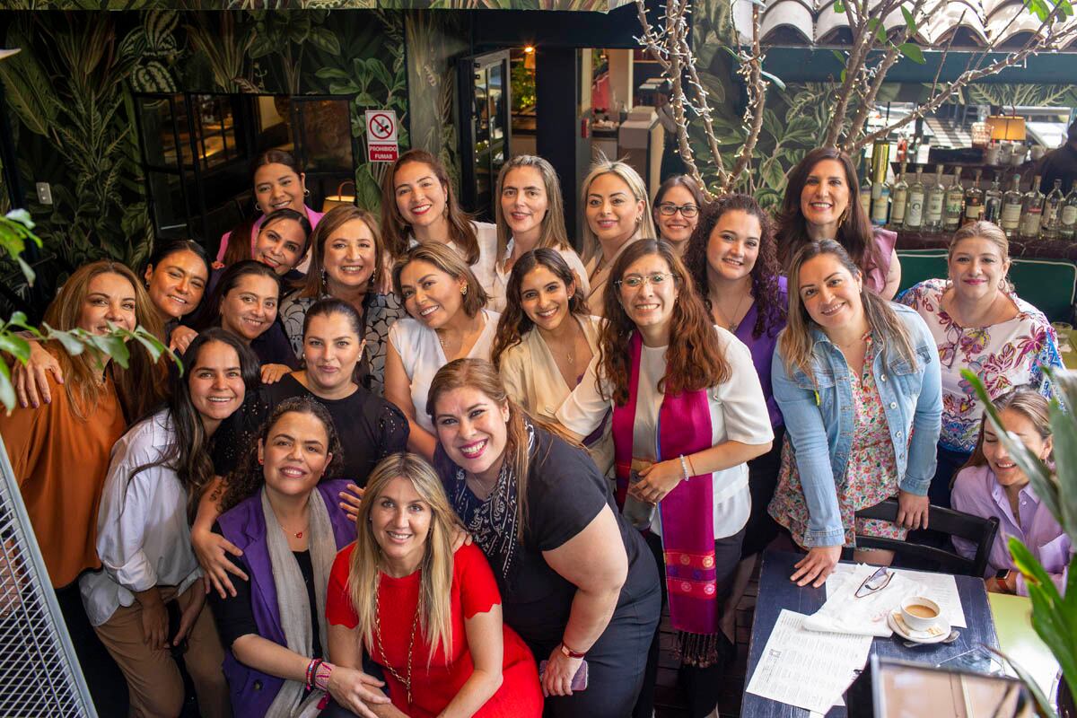 Casi el grupo completo. (Foto: Esteban Torreblanca)