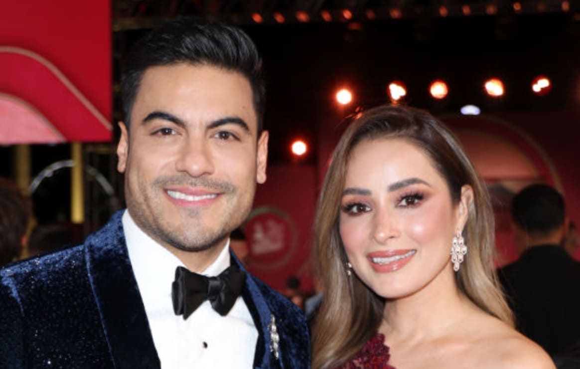 Carlos Rivera y Cynthia Rodríguez / Foto: Rodrigo Varela - Getty Images