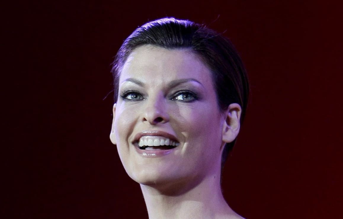 Linda Evangelista y la firme declaración sobre su vida sentimental