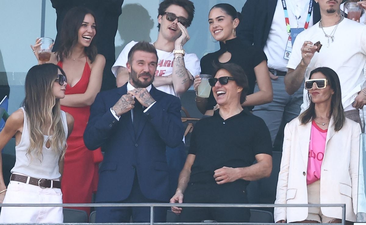 La familia Beckham con Tom Cruise. (Foto: AFP)
