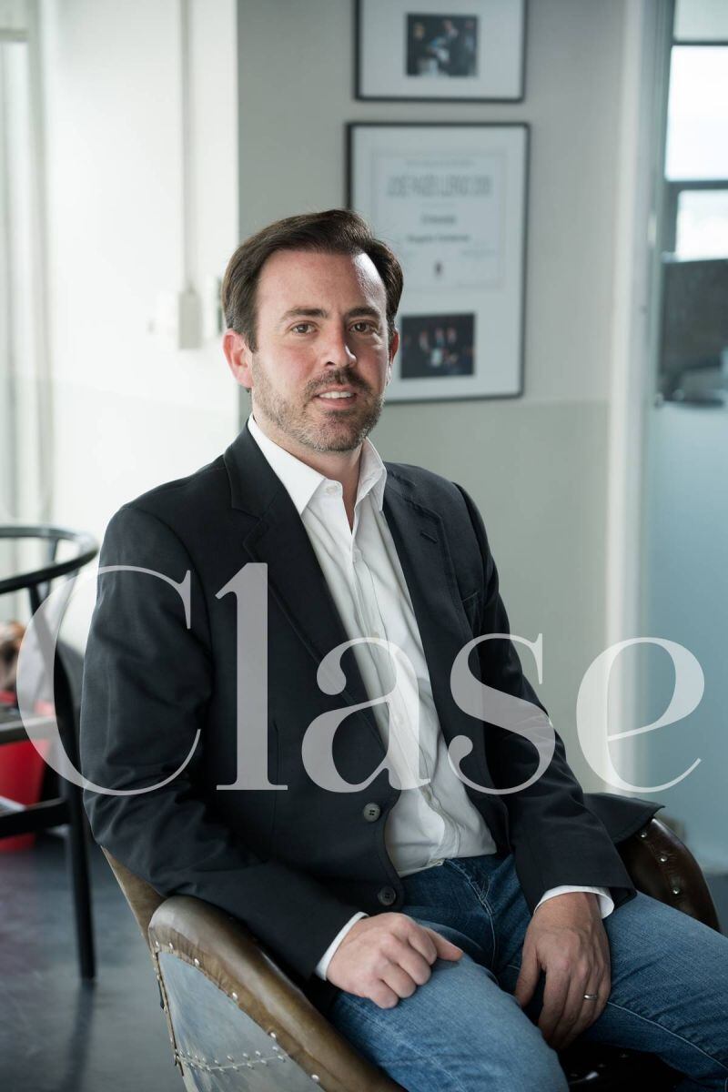 Rogelio Cárdenas regresa a los medios y relanza Emeequis