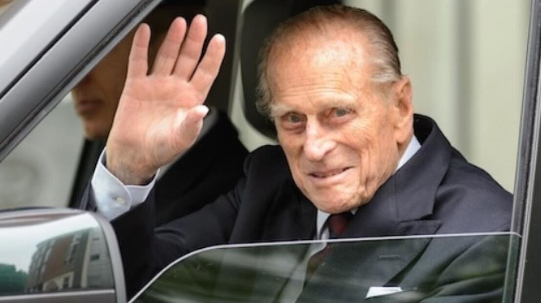 El príncipe Felipe ingresa al hospital por una antigua afección 