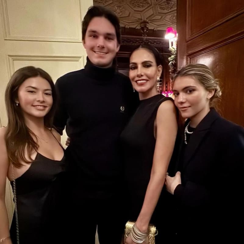 Adriana Abascal con sus hijos / Foto: Instagram