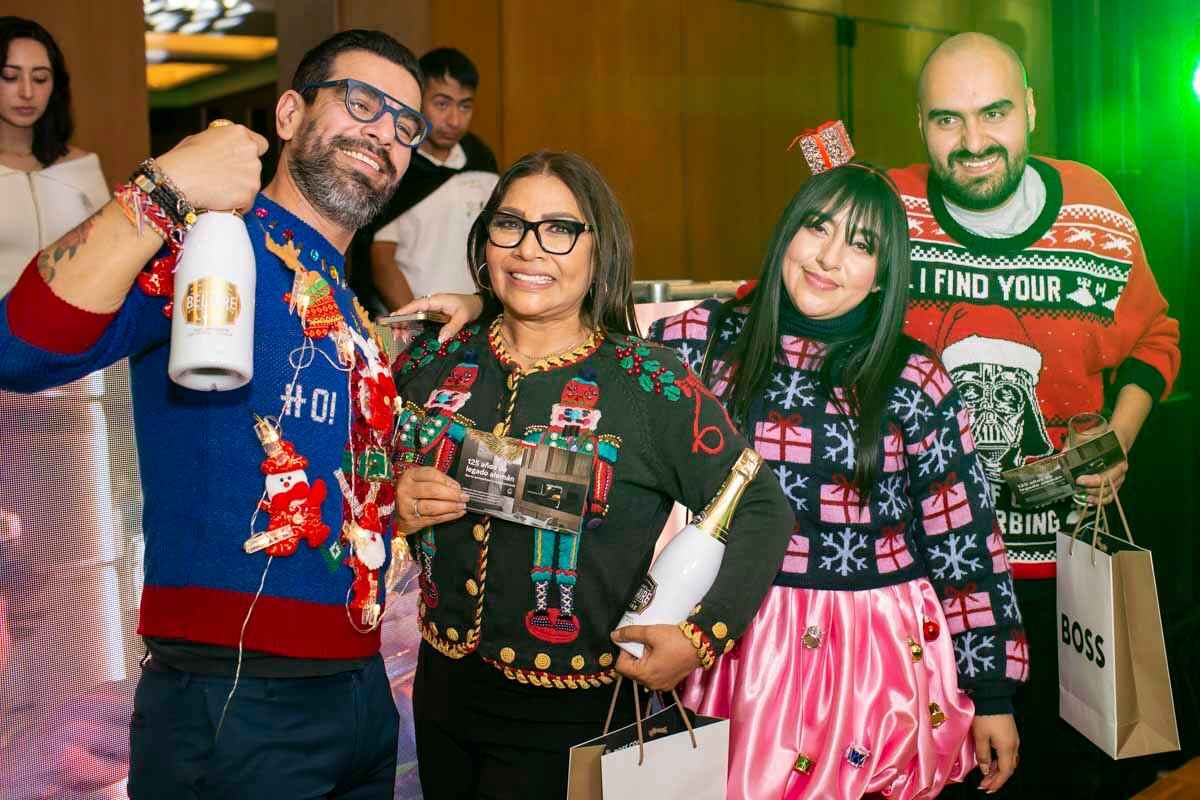Ricardo Canabal con Lorena y Denisse Ruiz y Emiliano Fajardo. (Foto: Esteban Torreblanca)