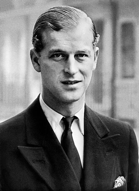 La romántica historia de amor de Isabel II y el príncipe Felipe