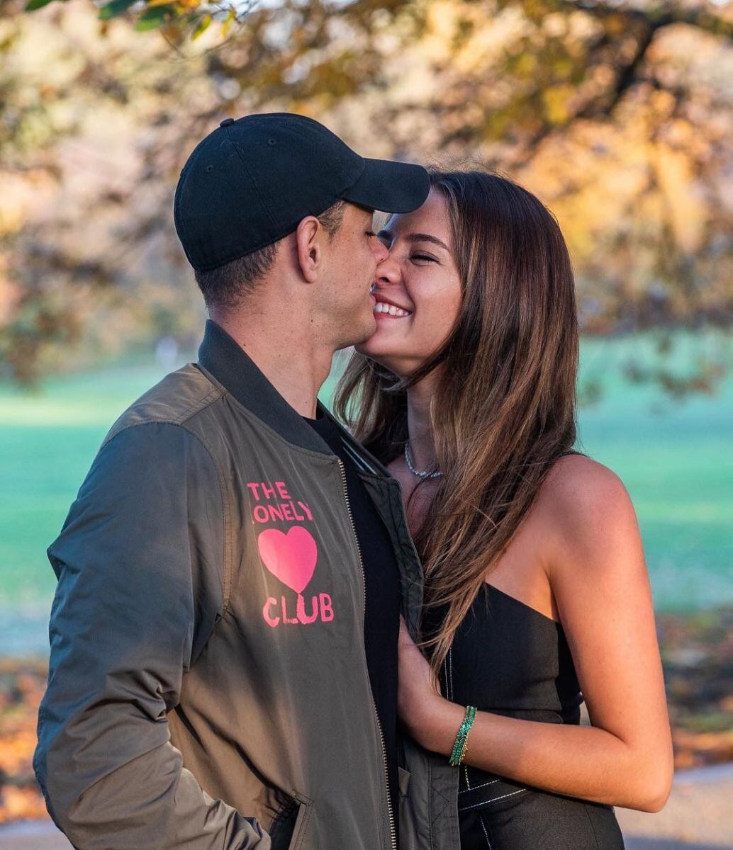 Las mejores fotos de Javier “Chicharito” Hernández y Sarah Kohan, quienes esperan a su primer hijo