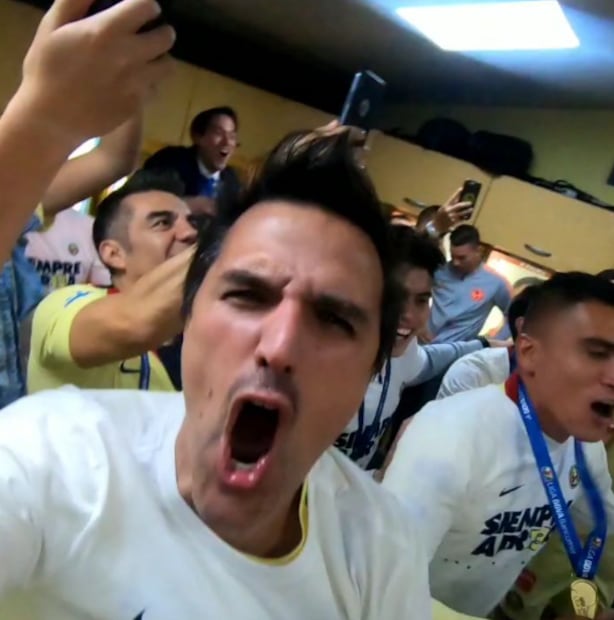 Billy Rovzar celebrando un triunfo del América / Foto: Instagram @billyrovzar
