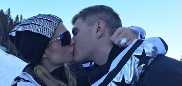 <p>El anillo fue mandado a hacer desde hace 6 meses por Chris Zylka <strong>(Fotos: Instagram)</strong></p>
