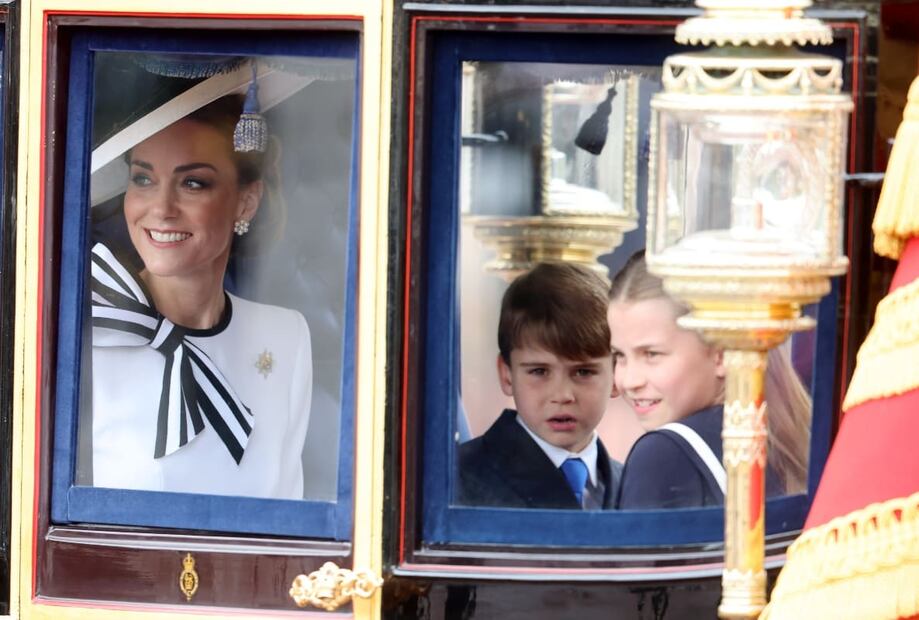 Kate Middleton y sus hijos, Charlotte y Louis, en el desfile Trooping the Colour 2024 / Foto: Getty Images