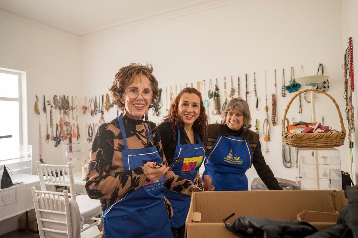 María Elena Salas, Miriam Galindo y María Luisa Sabau. (Foto: Esteban Torreblanca)