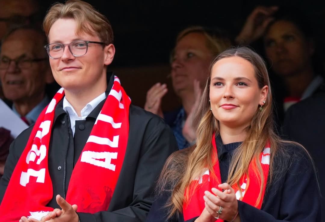 La emoción de Ingrid Alexandra y Sverre Magnus de Noruega con los goles de Erling Haaland